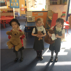 Acting-out-Goldilocks-and-the-three-bears